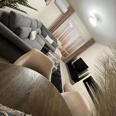 Apartment Апартамент Марица Център *
